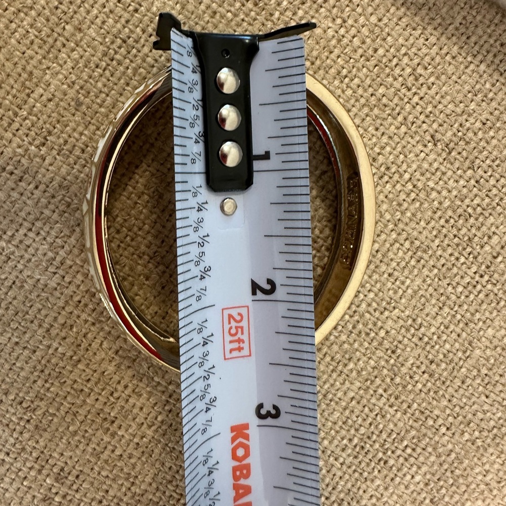 Fornash, (2) vintage style costume jewelry, gold/white and gold/blue bracelets - Picture 8 of 8